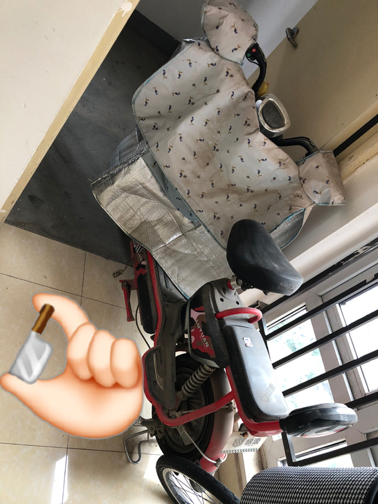 绿源电动车，电瓶已亏电，其余功能正常。48...