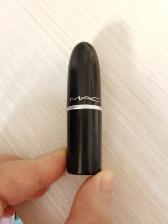 mac口红（没涂过嘴巴，在手上试过色）