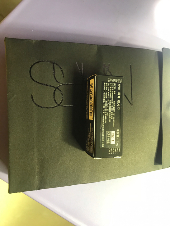 全新 ，口红小样，1.6g的，全新未开封，...