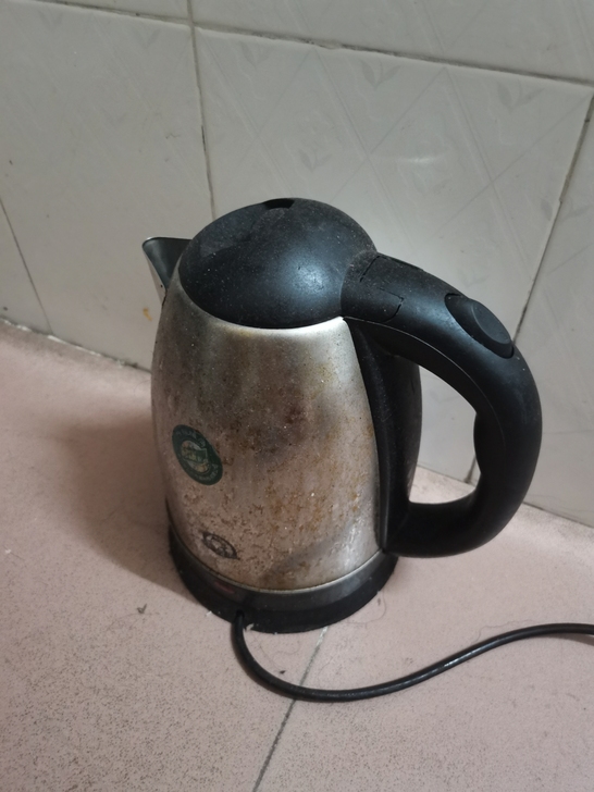 家用电热水壶 金属身耐用  热水壶快速热水