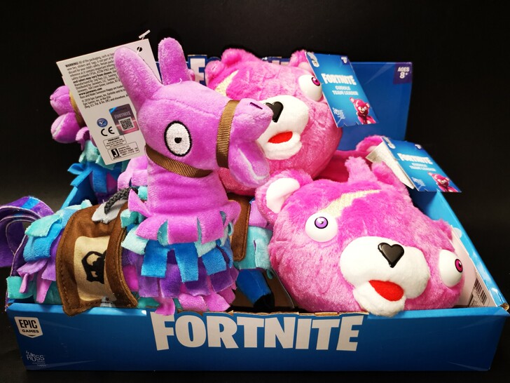 堡垒之夜Fortnite游戏羊驼粉红熊电玩...