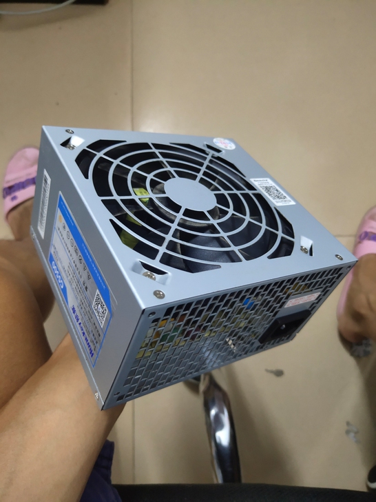 航嘉额定400瓦电源