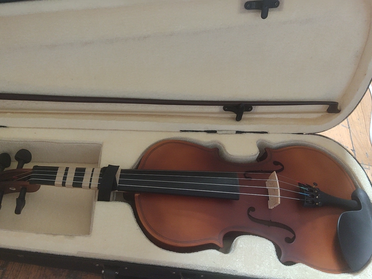 4/4小提琴，三天打鱼两天晒网买的，学了几...