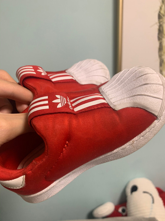 Adidas 贝壳鞋 红色