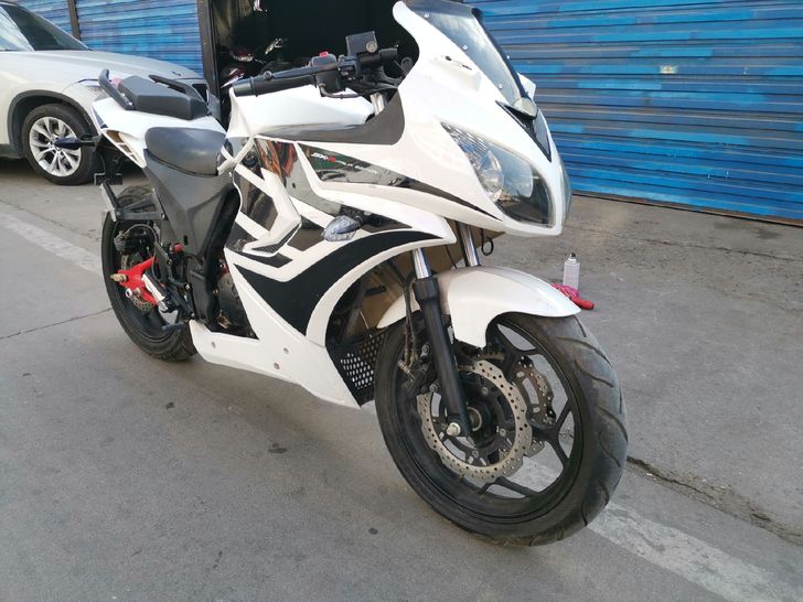 大量小忍者 地平线 R3 新感觉公路赛摩托...