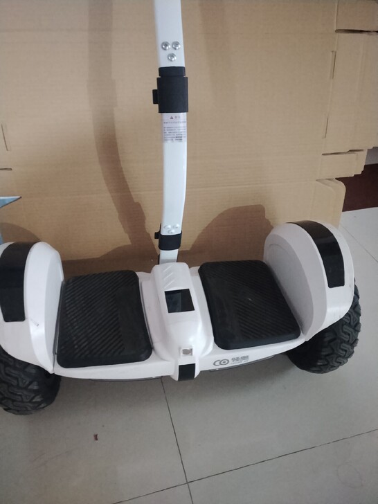 领奥双控平衡车 开机自平衡