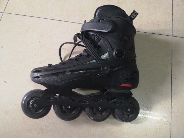 Micro 飞鹰溜冰鞋成人轮滑鞋单排滑冰旱...