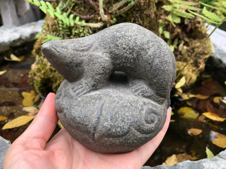 老青石老鼠秤砣镇纸石文房文玩如意石秤砣茶宠...