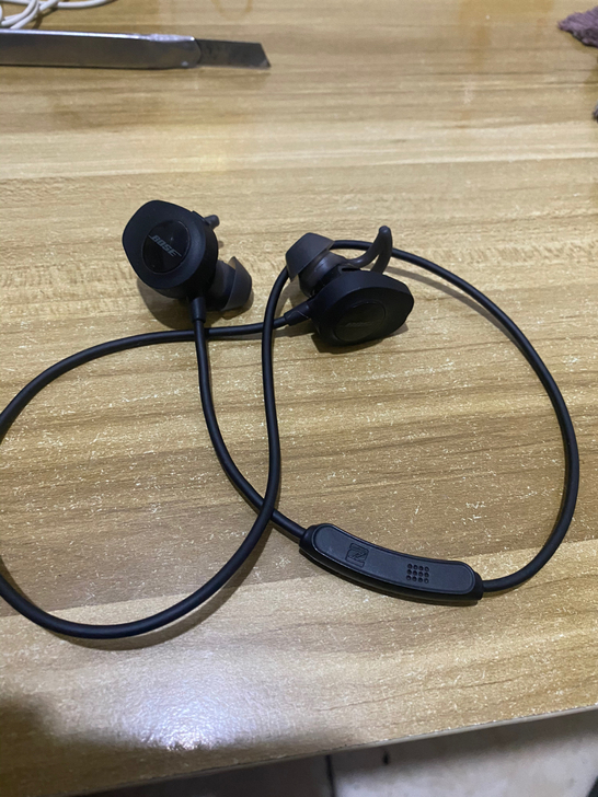 BOSE SoundSport蓝牙耳机