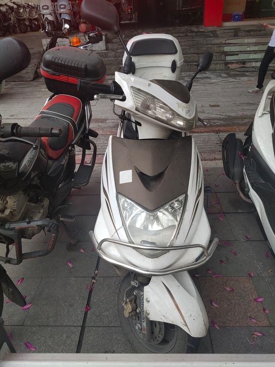 卖二手摩托车