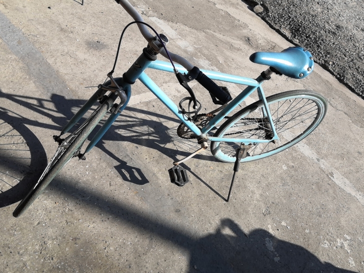 24寸死飞倒刹车，没任何问题，可以直接骑走...