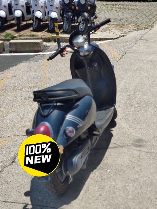 小刀电动车,六十伏。