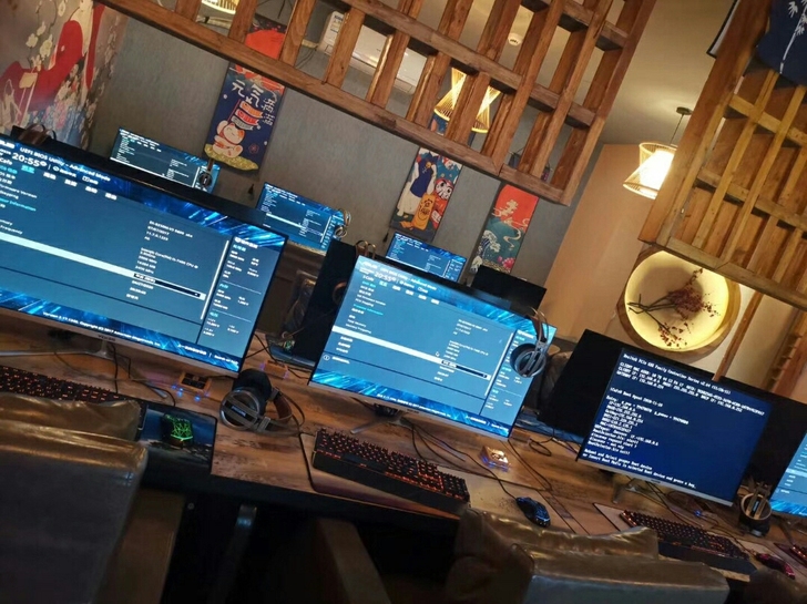 处理网吧吃鸡电脑 高配置主机 自家网吧 酷...