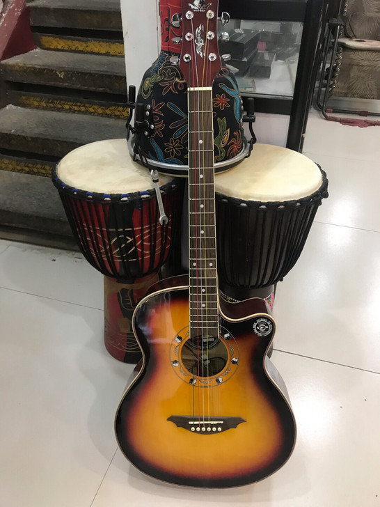 电箱吉他  样品   9.8成新