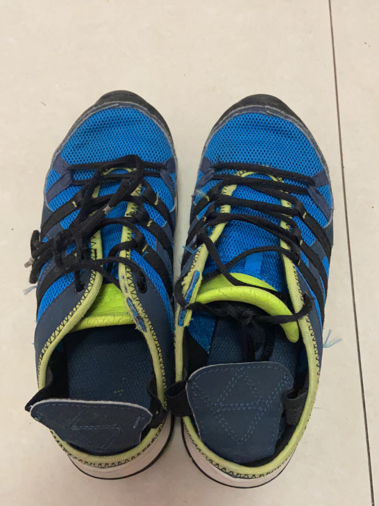 Adidas 阿迪达斯男童夏款户外网面透气...