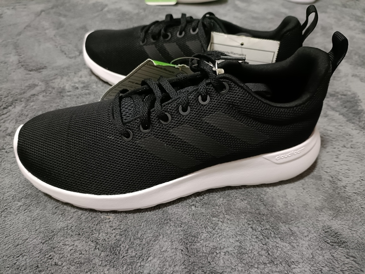 Adidas女款舒适透气跑步鞋  轻便舒适...