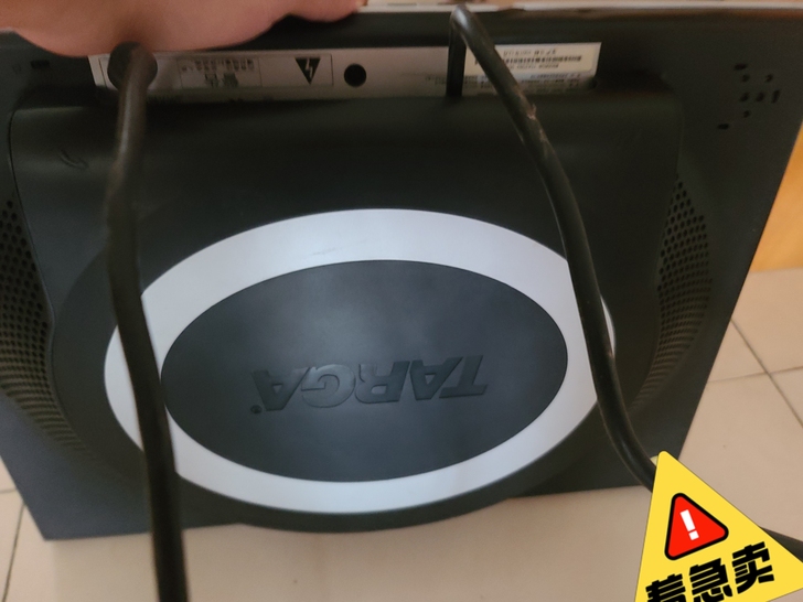 电脑显示器，个人自用，要搬家了，便宜出，烟...