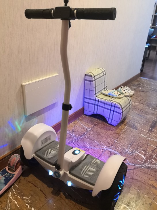 领奥平衡车,瞧一瞧,看一看,转卖,36V最...