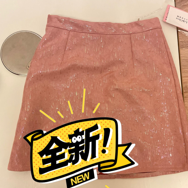 S码粉色小裙子 全新吊牌未拆 带孩子穿裙...