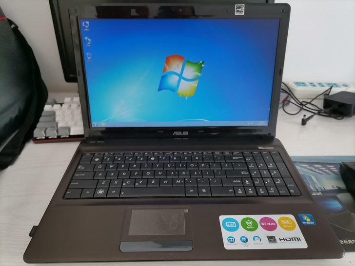 华硕笔记本K52F，外观9成新，办公学习还...