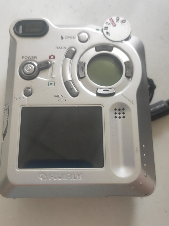 富士6800数码相机无故障成色如图带内存卡