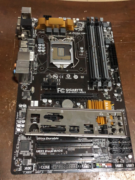 技嘉H97-HD3主板。橙色看图。有挡板