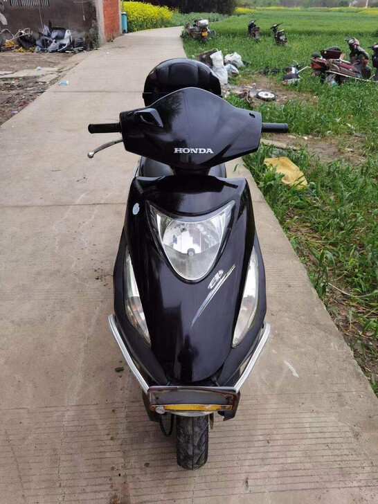 正品本田e影125踏板车 成色可以 发动机...