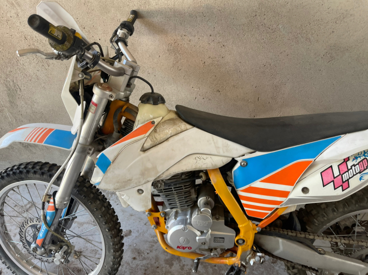 华洋K1 摩托车 越野摩托车高赛。四冲程2...