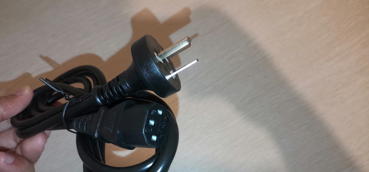 电脑电源线，全新，数量多可以包邮！