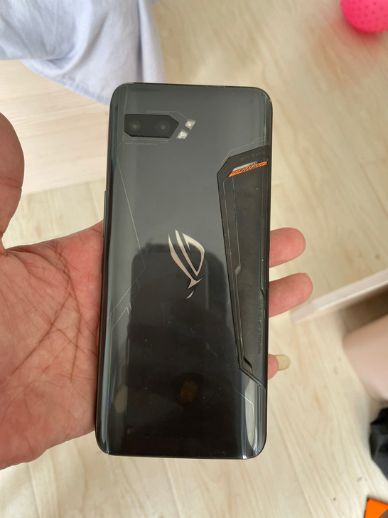 华硕rog2败家之眼手机