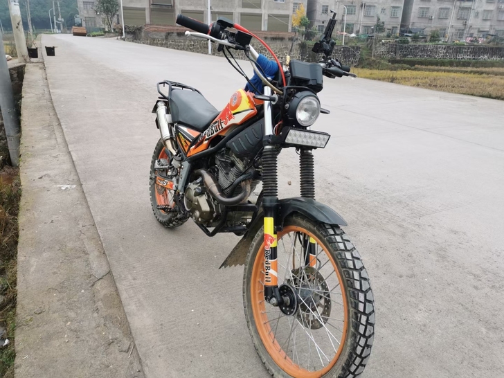 卖个自用魔术师250越野摩托车！随时可以直...