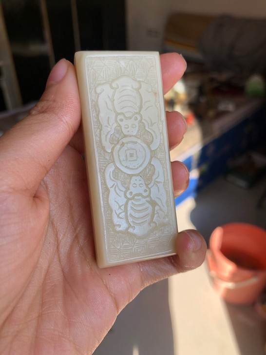 寿山石老性芙蓉石手工雕刻博古纽章镇纸章