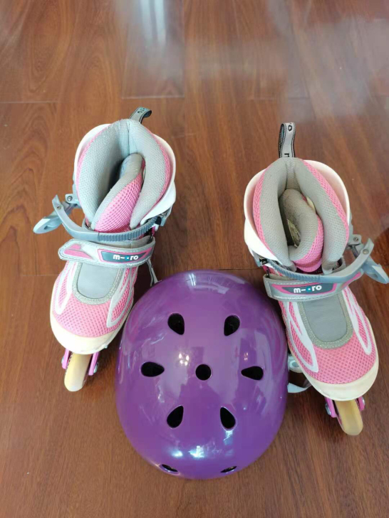 溜冰鞋，滑冰鞋，单排滚轮，轮滑鞋，给孩子从...