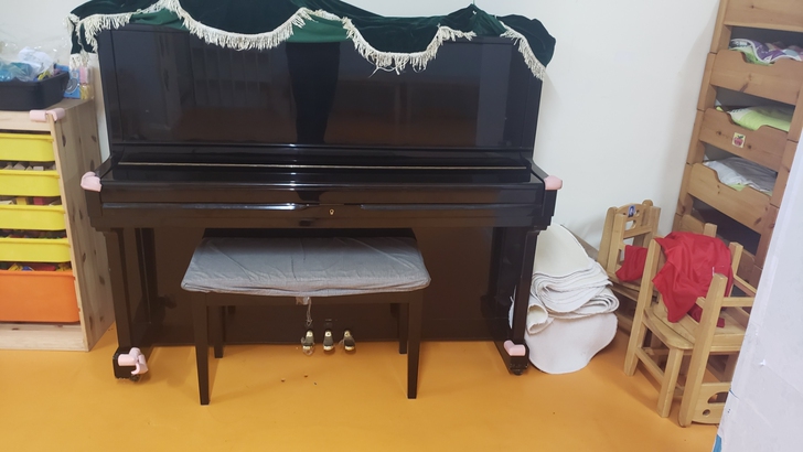 幼儿园自用钢琴转让