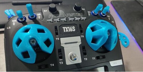 Radiomaster TX16S遥控器摇...