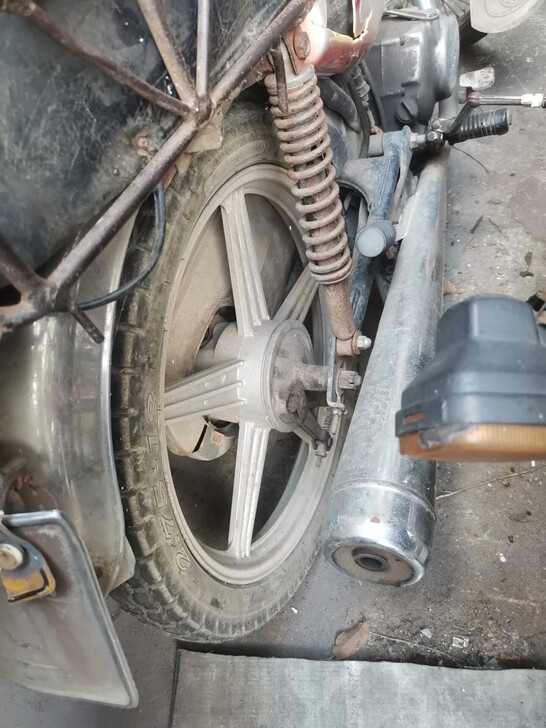 94年本田125摩托车，成色不错啊！轻轻一...