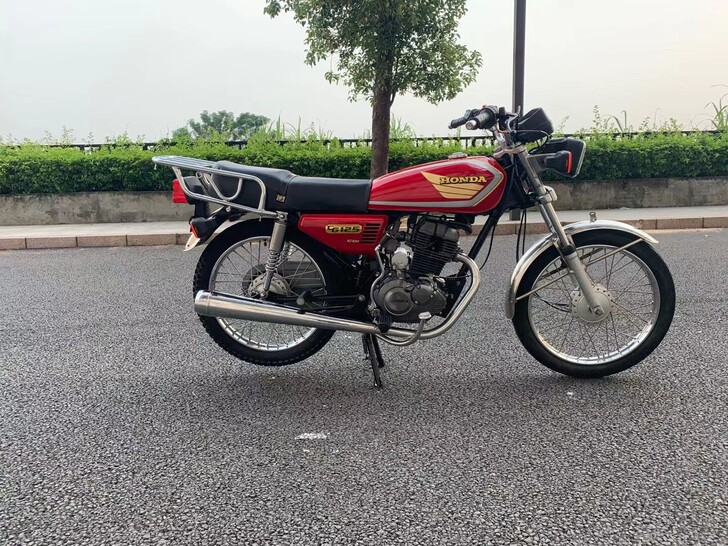 本田摩托车，新车落地改装复古，现在开小车了...