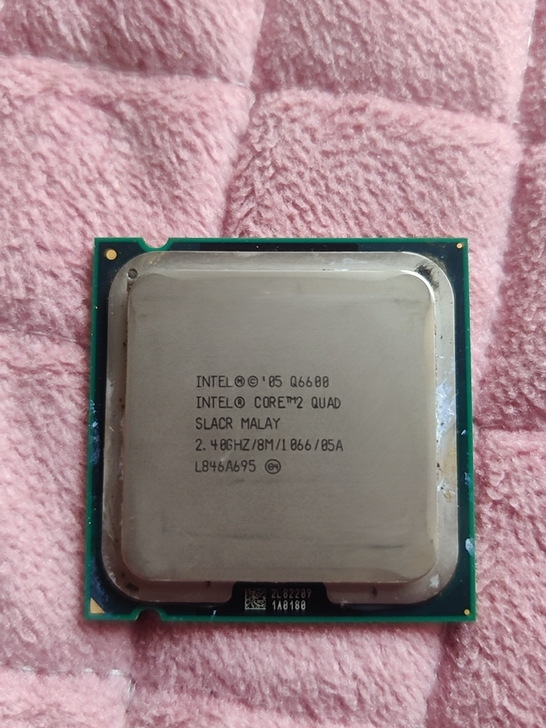 Q6600  CPU  速度真的很快，电脑...