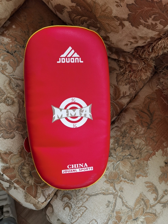 散打练习脚靶，闲置，999新，几乎未使用。...