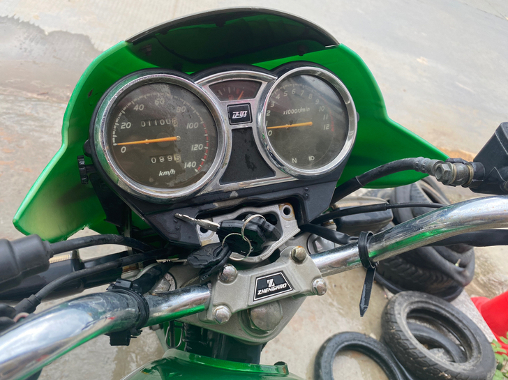 摩托车150，机器安静，整车原装没动过，9...