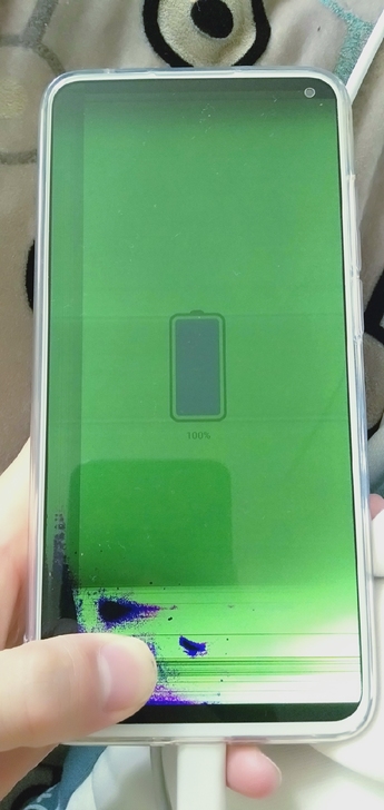 魅族17pro   漏液，维修说的内屏坏了。