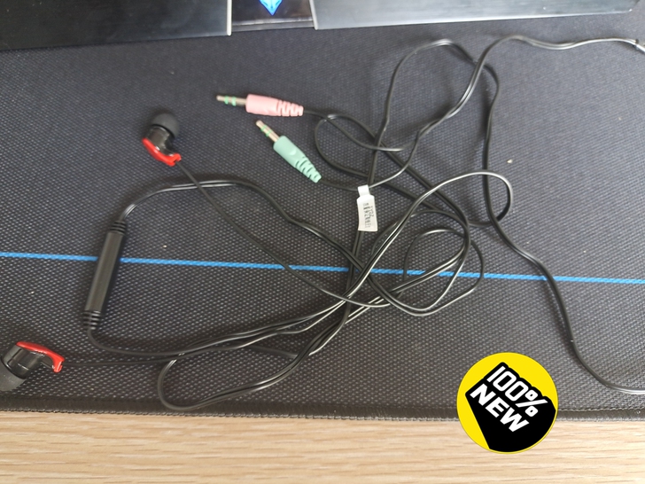 全新入耳电脑耳机