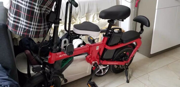 【全新】英格威无链条折叠代驾电动车自行车电...