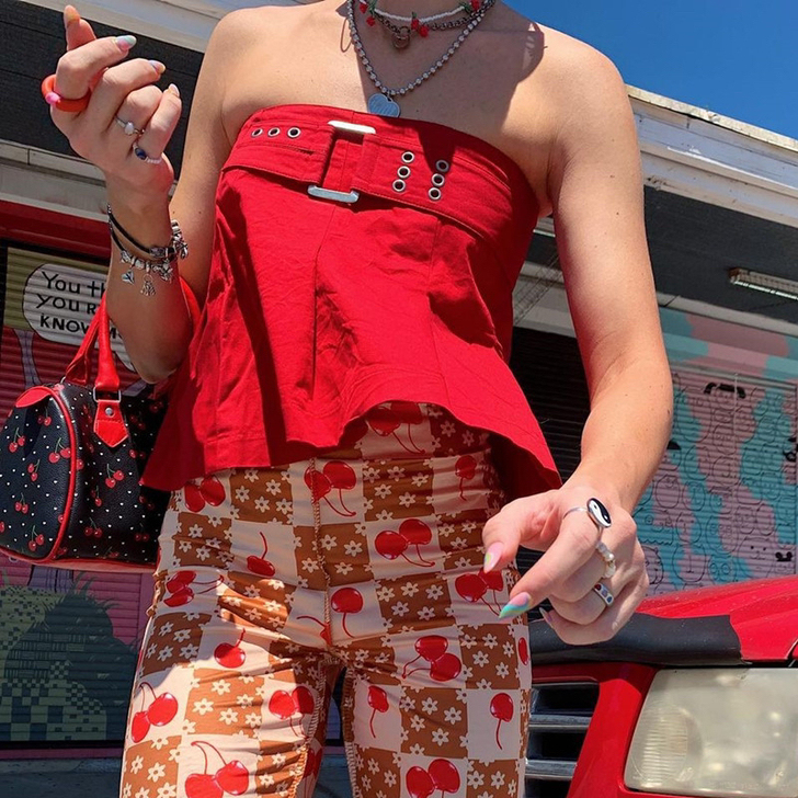 欧美风金属装饰扣拼接荷叶边背心 s