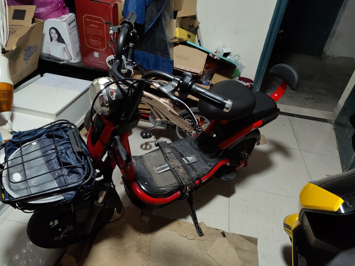 新日电动车，骑了两年，懒得洗了，洗一下和新...