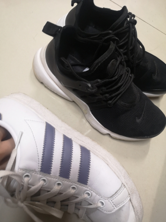 白色阿迪达斯adidas37码