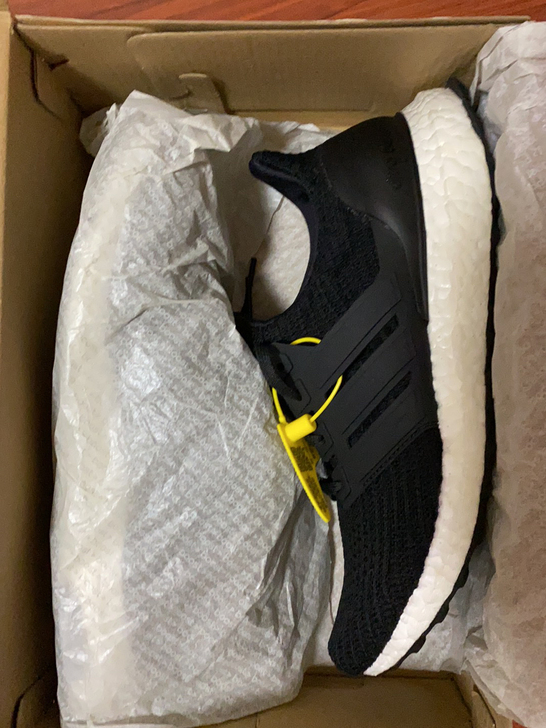 adidas ub跑步鞋 bb6166,经...