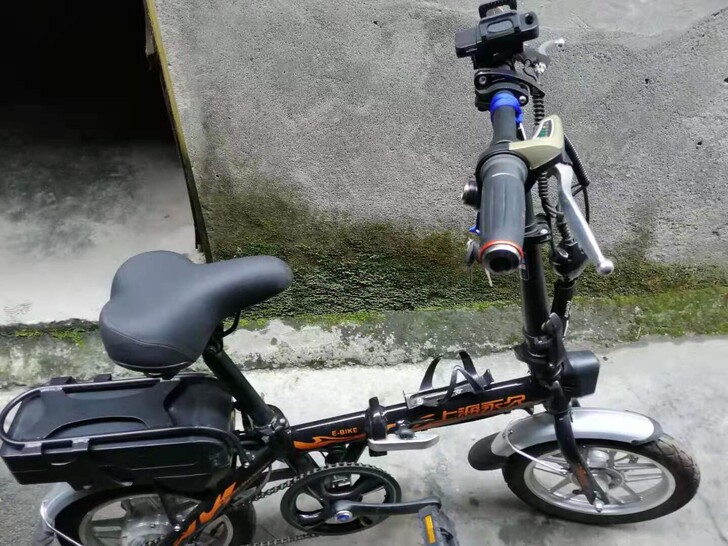 九成新，上海永久电动自行车，可折叠14寸碟...