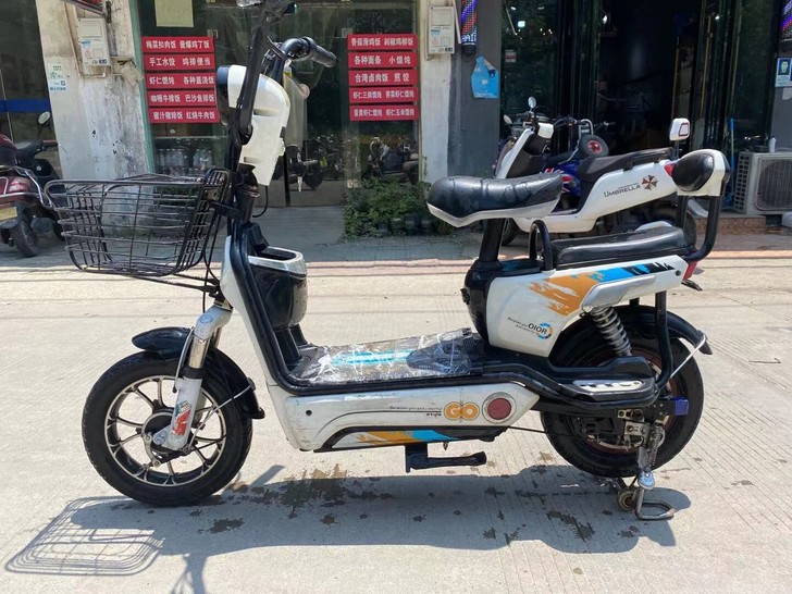 雅迪电动车48v12a能跑20公里左右，外...