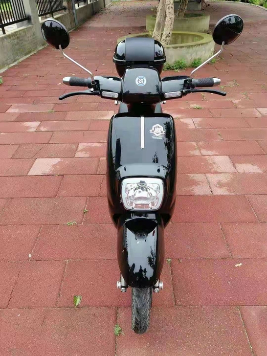 新日电动车，二手电瓶车低价转让